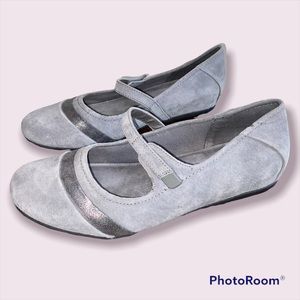 Leather upper Gray Mary Jane/Ballet Slip-ons Size 12 Pure Sole